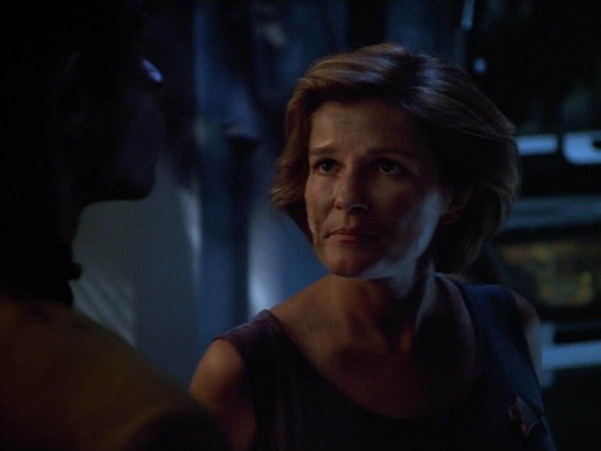 extant_StarTrek_VOY_4x09-YearOfHellPart2_03092.jpg