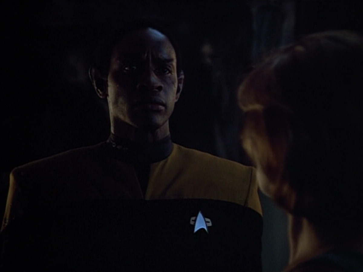 extant_StarTrek_VOY_4x09-YearOfHellPart2_03093.jpg