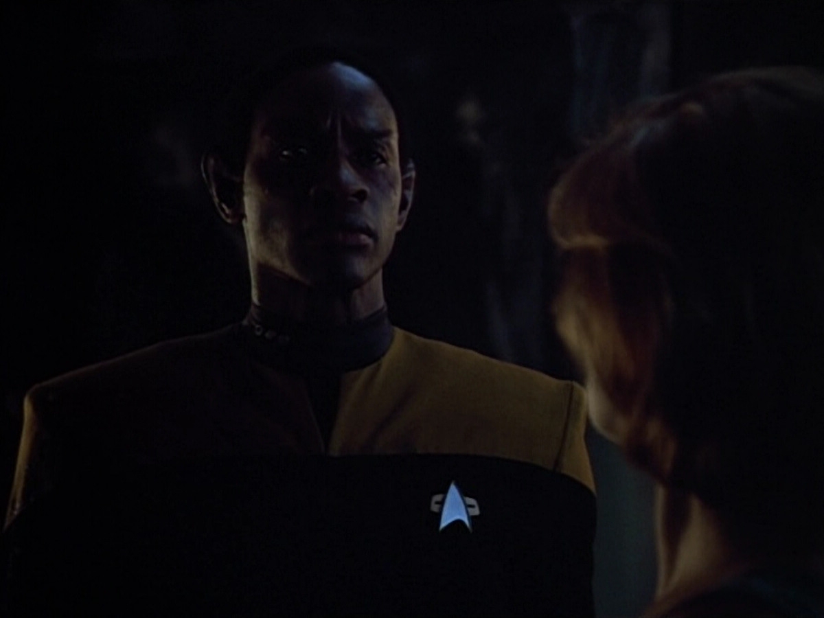 extant_StarTrek_VOY_4x09-YearOfHellPart2_03094.jpg