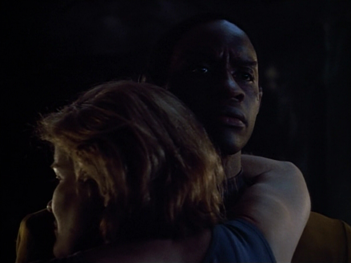 extant_StarTrek_VOY_4x09-YearOfHellPart2_03131.jpg
