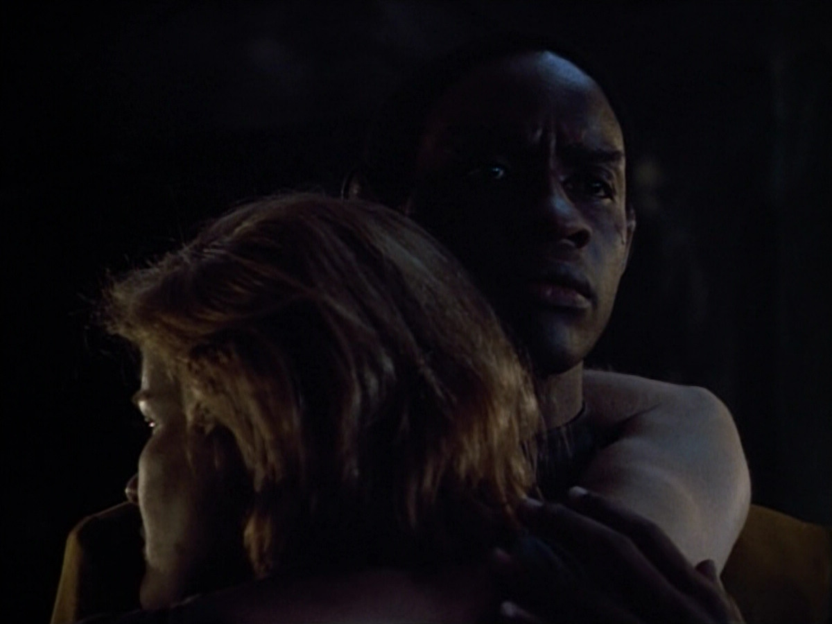 extant_StarTrek_VOY_4x09-YearOfHellPart2_03136.jpg