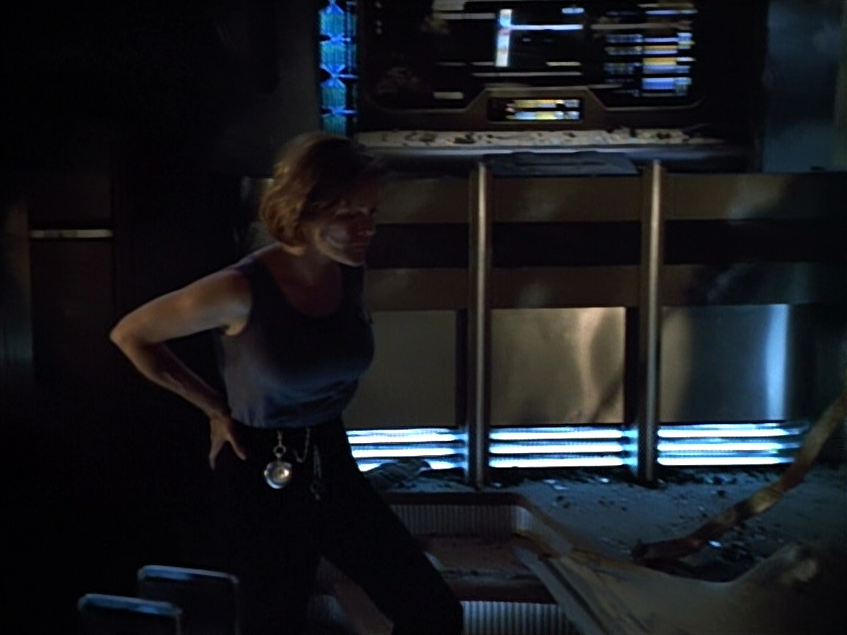 extant_StarTrek_VOY_4x09-YearOfHellPart2_03172.jpg
