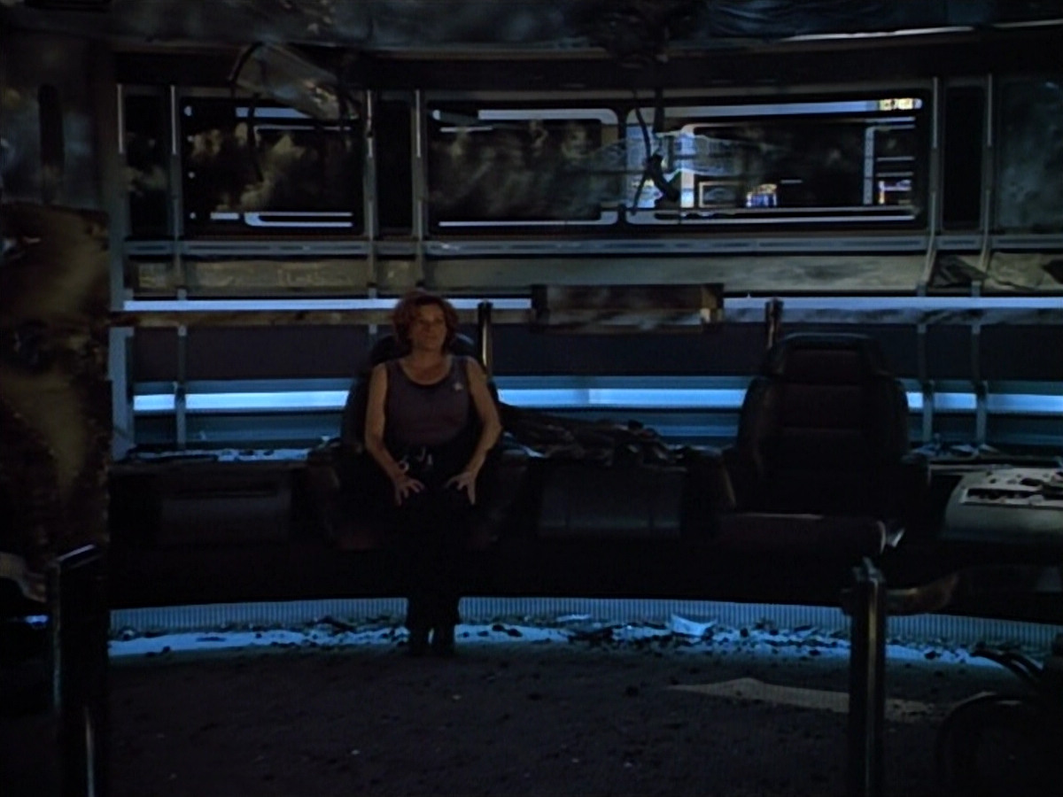 extant_StarTrek_VOY_4x09-YearOfHellPart2_03196.jpg