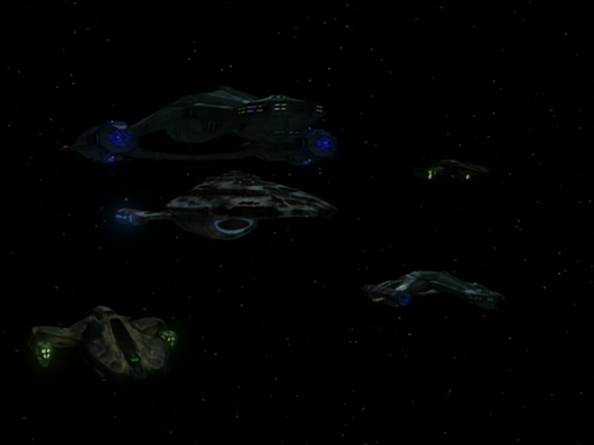 extant_StarTrek_VOY_4x09-YearOfHellPart2_03209.jpg