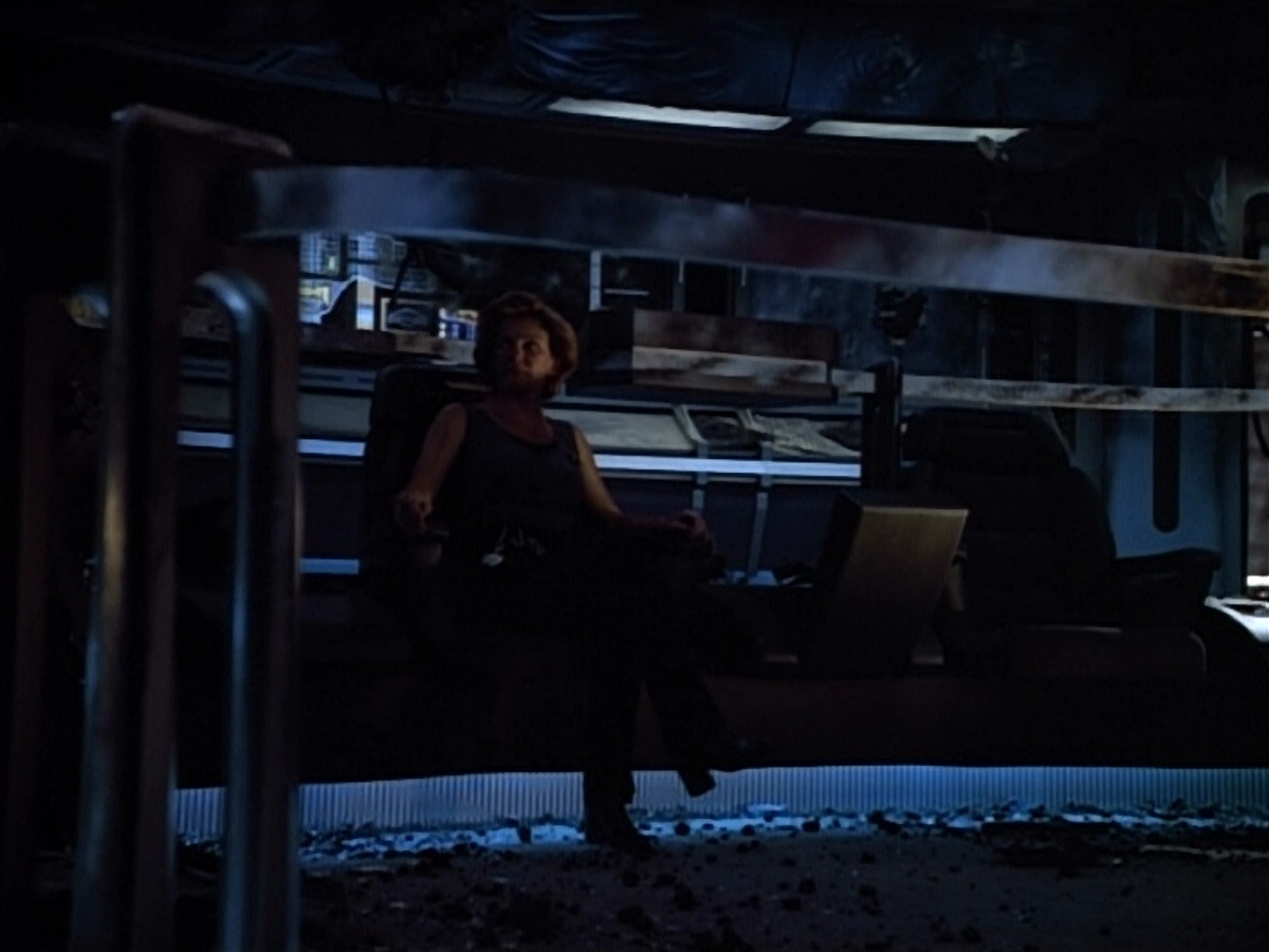 extant_StarTrek_VOY_4x09-YearOfHellPart2_03221.jpg