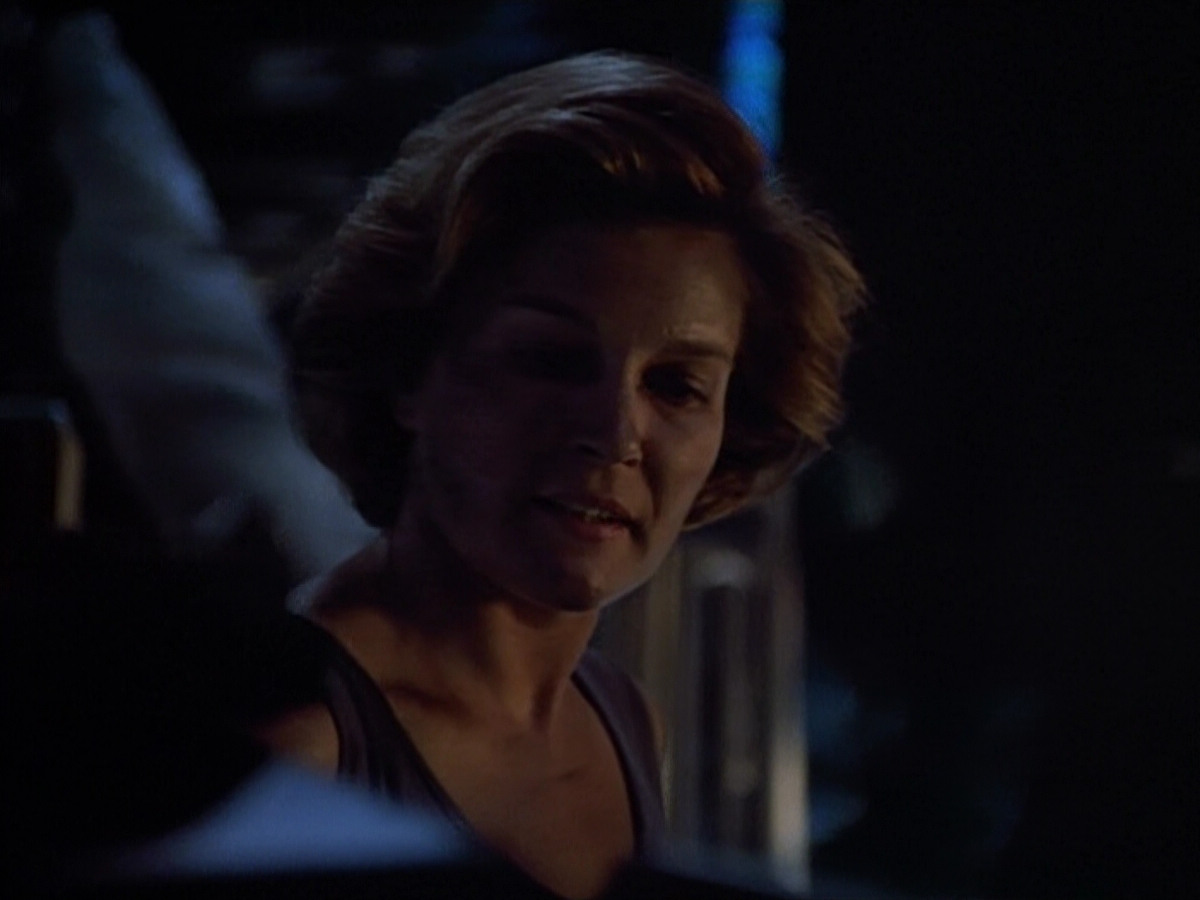 extant_StarTrek_VOY_4x09-YearOfHellPart2_03248.jpg