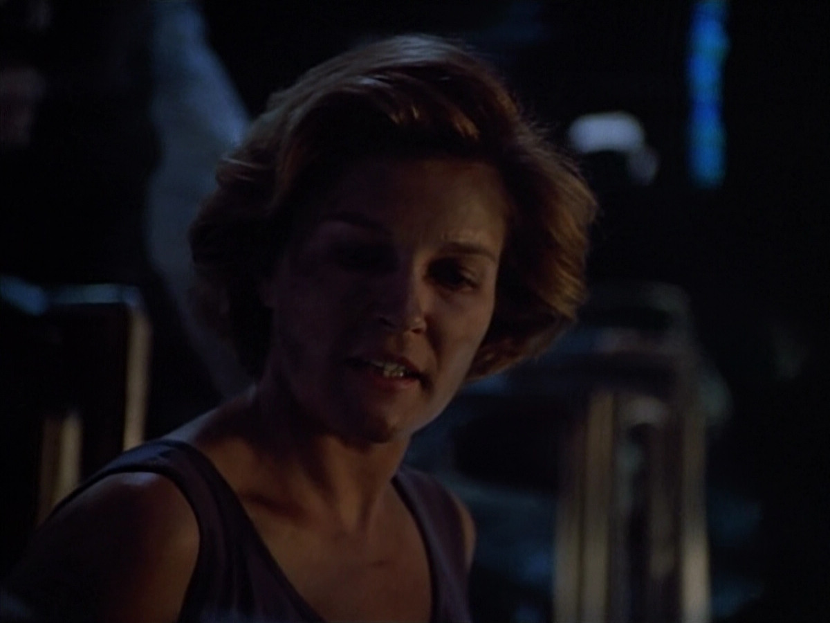 extant_StarTrek_VOY_4x09-YearOfHellPart2_03249.jpg