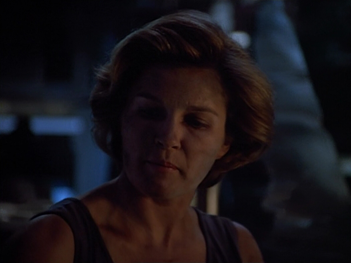 extant_StarTrek_VOY_4x09-YearOfHellPart2_03252.jpg