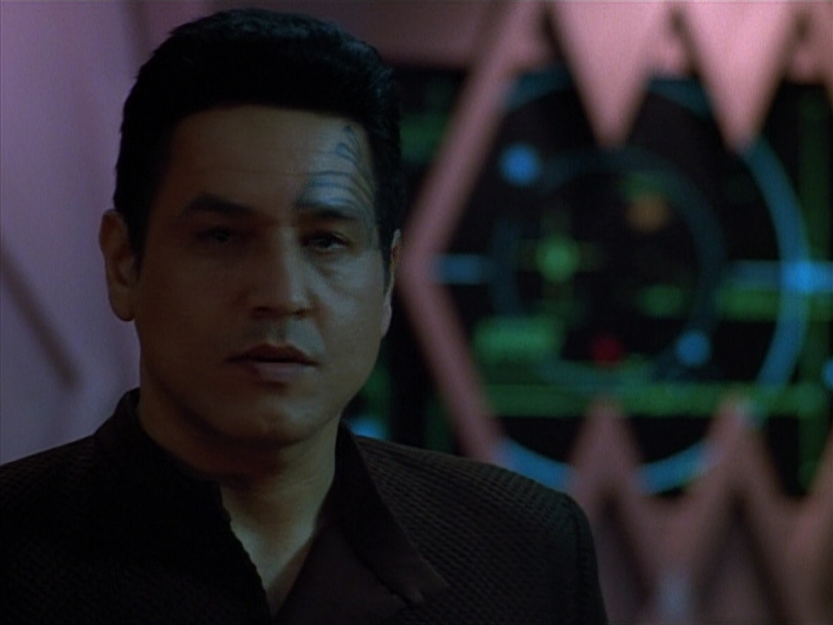 extant_StarTrek_VOY_4x09-YearOfHellPart2_03268.jpg
