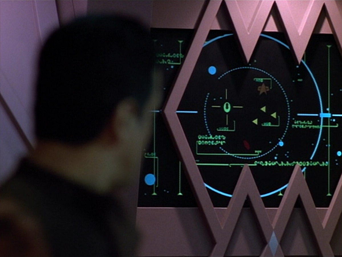 extant_StarTrek_VOY_4x09-YearOfHellPart2_03270.jpg