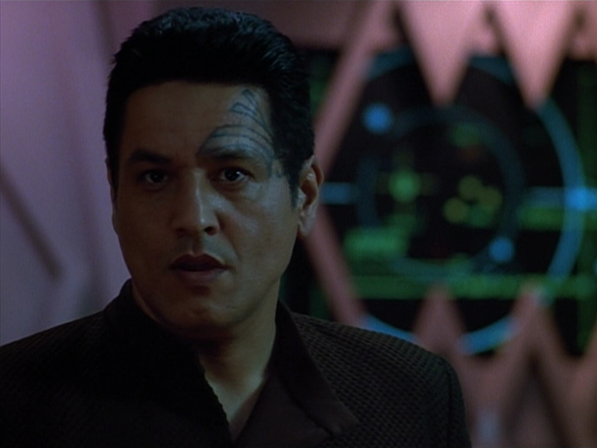 extant_StarTrek_VOY_4x09-YearOfHellPart2_03277.jpg