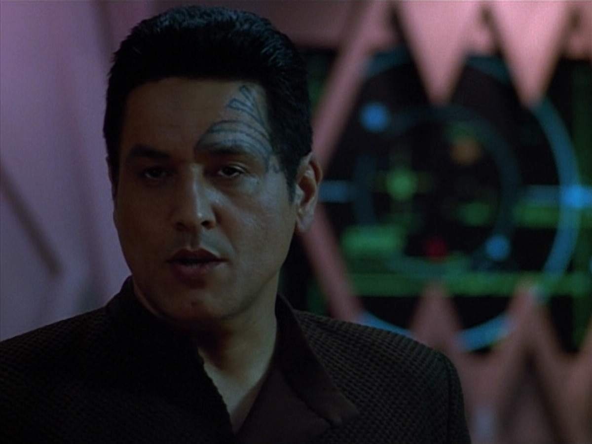 extant_StarTrek_VOY_4x09-YearOfHellPart2_03278.jpg
