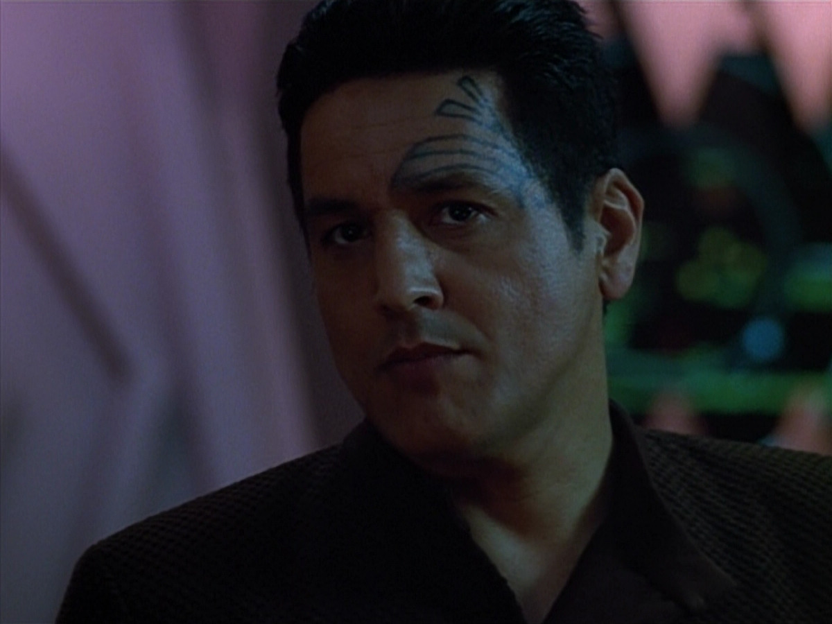 extant_StarTrek_VOY_4x09-YearOfHellPart2_03306.jpg