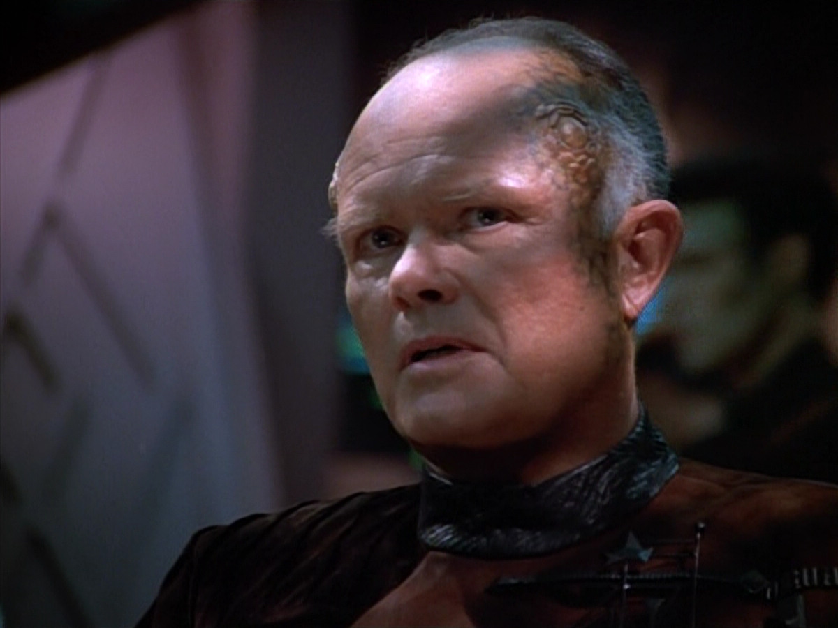 extant_StarTrek_VOY_4x09-YearOfHellPart2_03316.jpg
