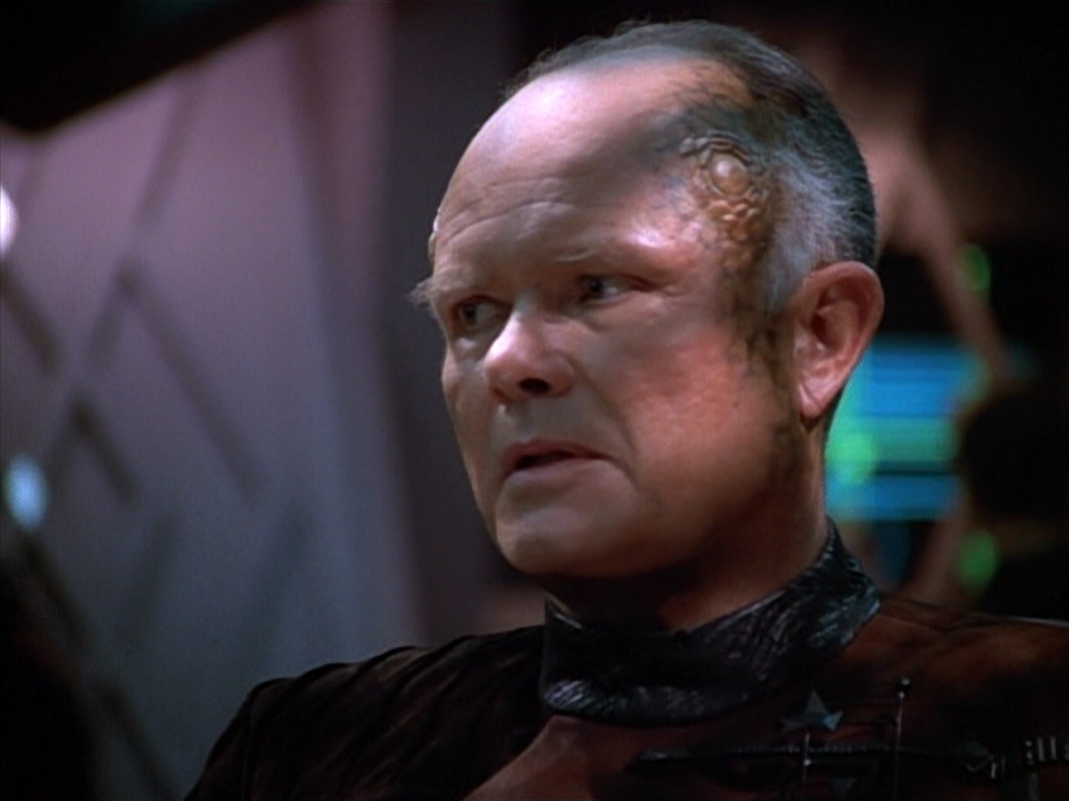 extant_StarTrek_VOY_4x09-YearOfHellPart2_03317.jpg