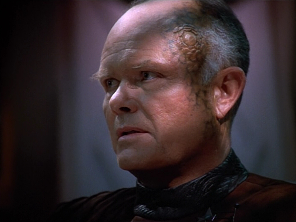 extant_StarTrek_VOY_4x09-YearOfHellPart2_03325.jpg