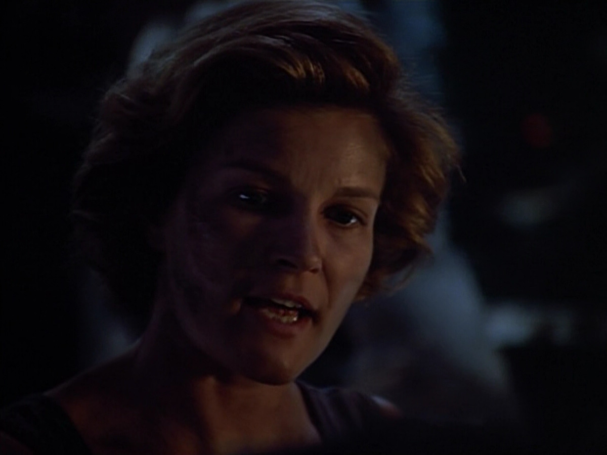 extant_StarTrek_VOY_4x09-YearOfHellPart2_03344.jpg