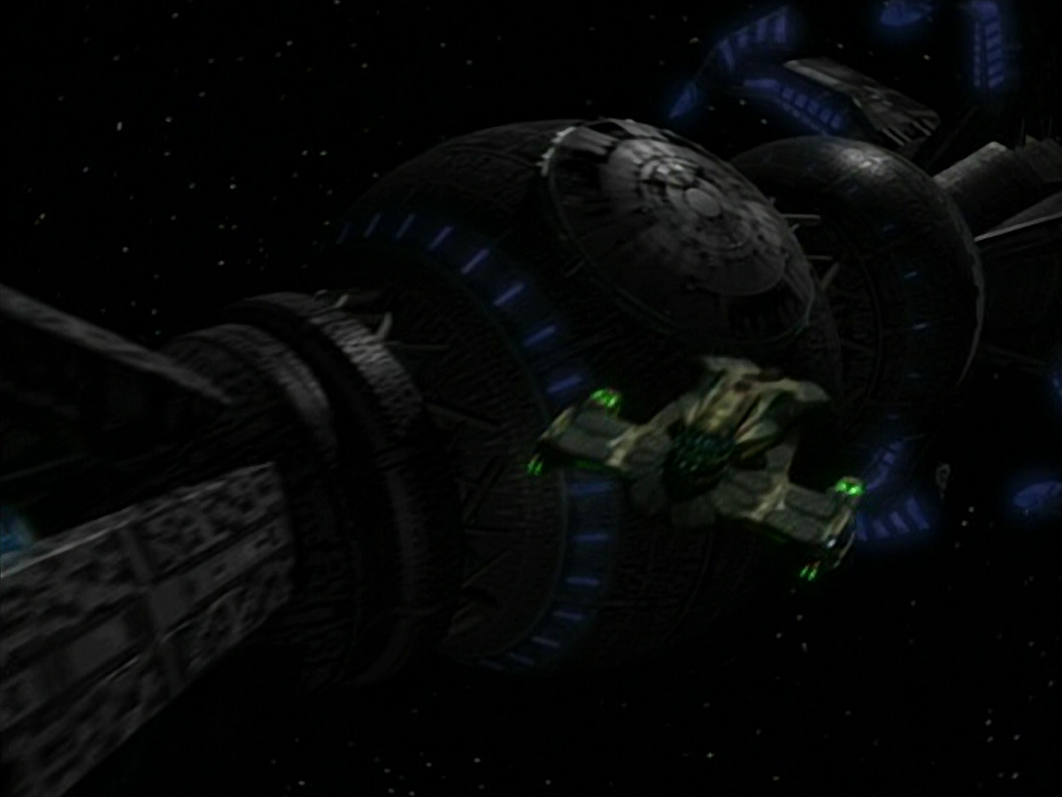 extant_StarTrek_VOY_4x09-YearOfHellPart2_03348.jpg