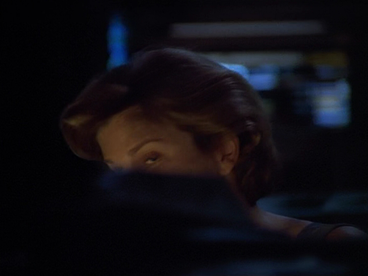extant_StarTrek_VOY_4x09-YearOfHellPart2_03373.jpg