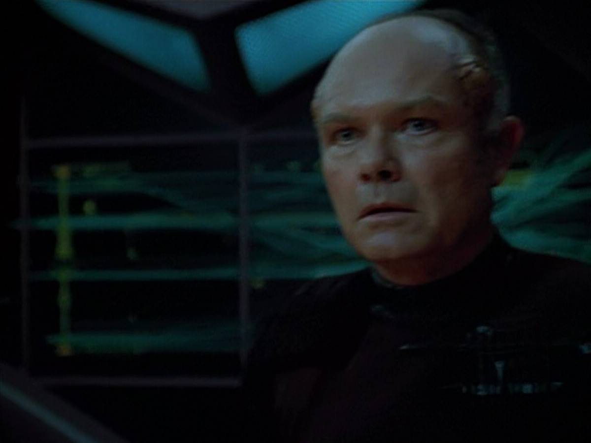 extant_StarTrek_VOY_4x09-YearOfHellPart2_03442.jpg