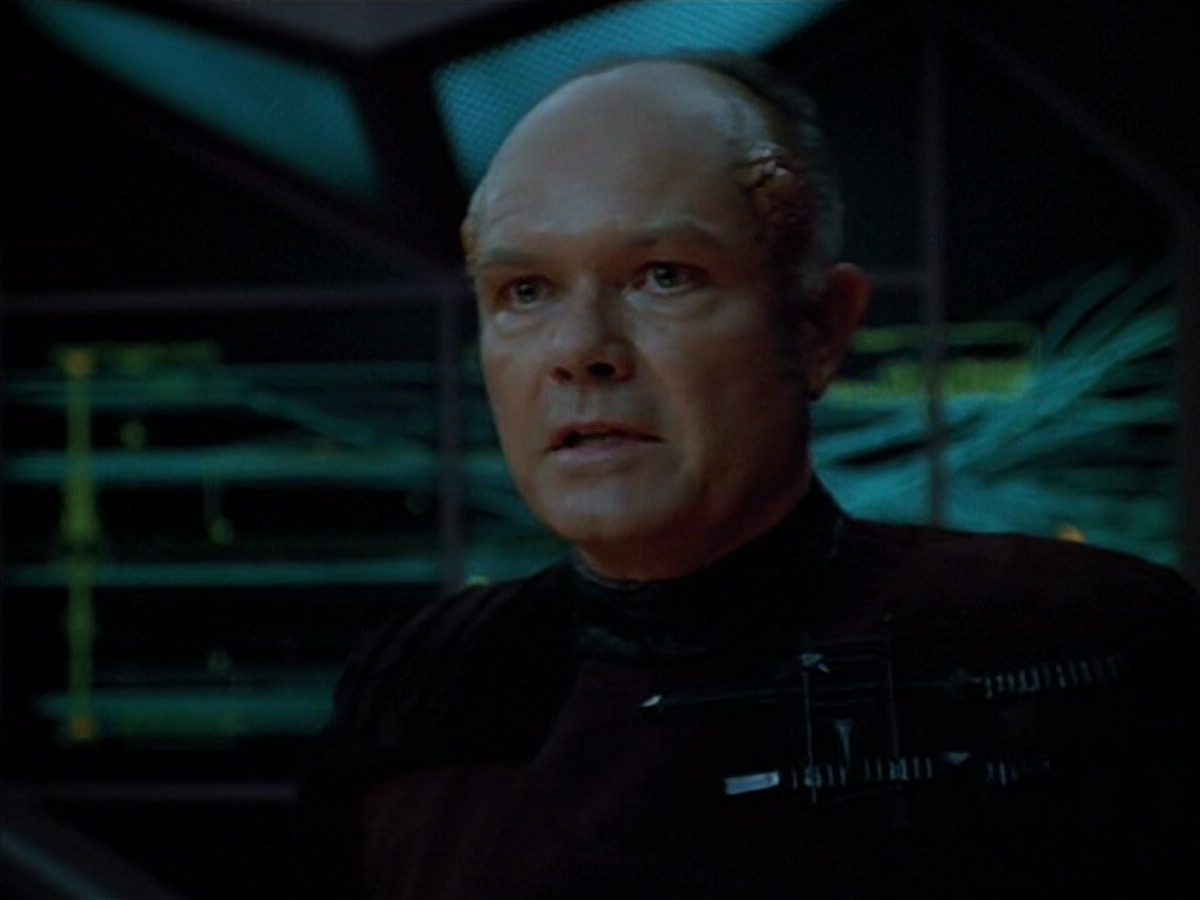 extant_StarTrek_VOY_4x09-YearOfHellPart2_03444.jpg