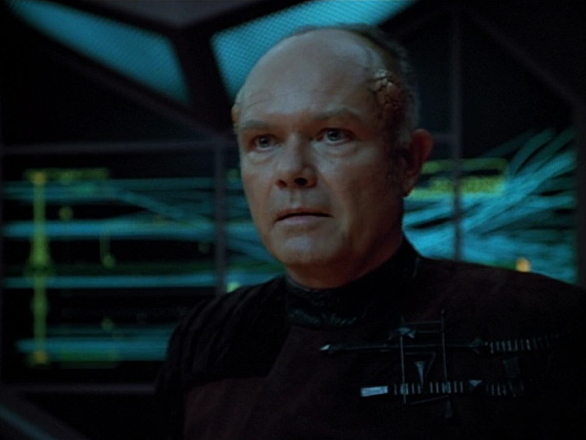 extant_StarTrek_VOY_4x09-YearOfHellPart2_03446.jpg