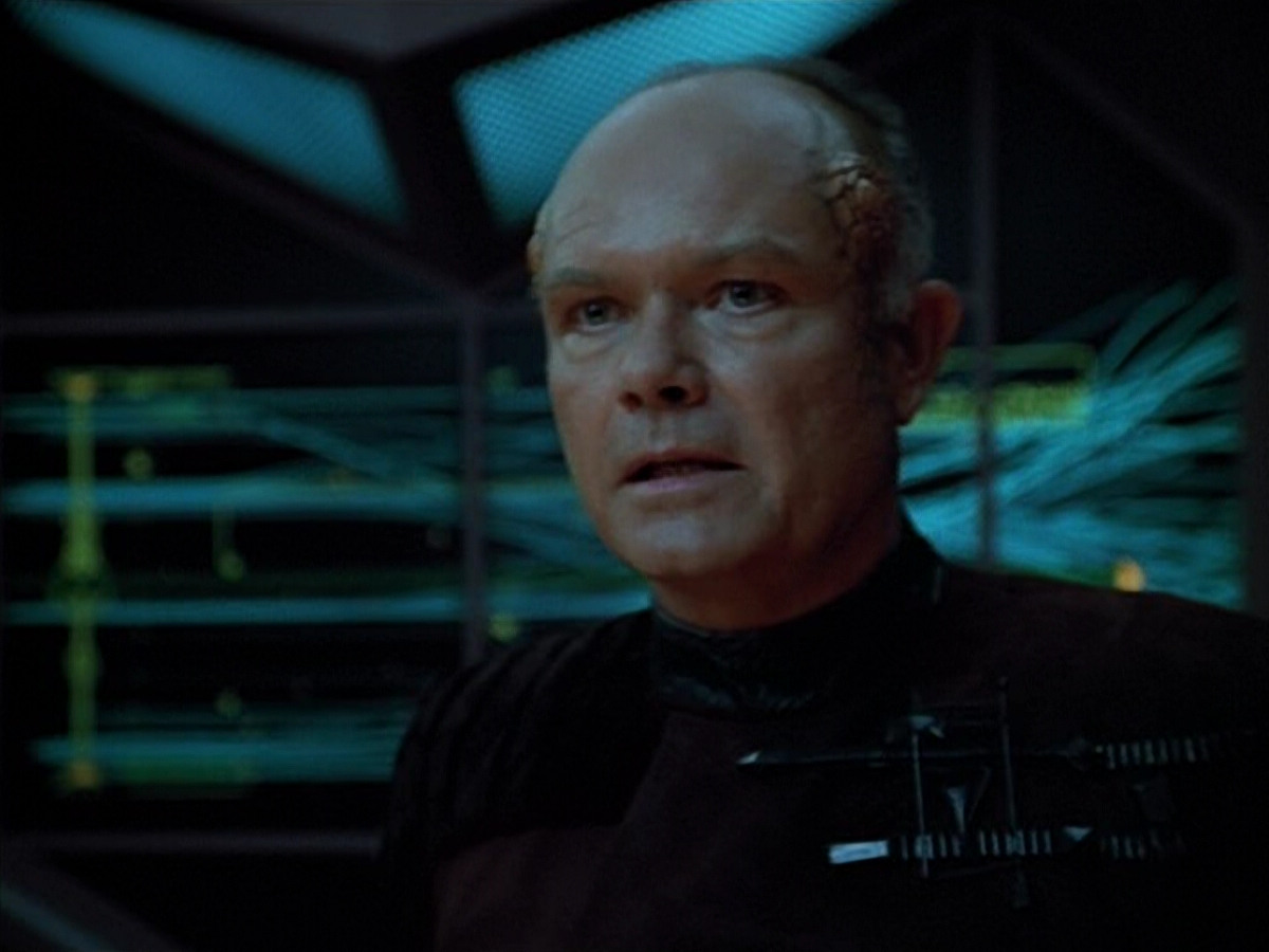 extant_StarTrek_VOY_4x09-YearOfHellPart2_03451.jpg