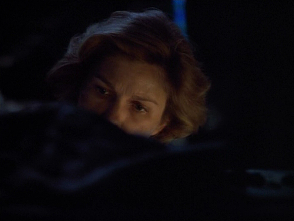 extant_StarTrek_VOY_4x09-YearOfHellPart2_03454.jpg