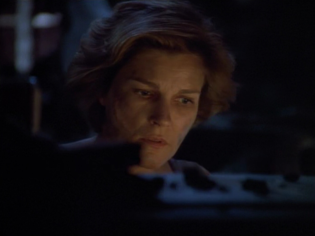 extant_StarTrek_VOY_4x09-YearOfHellPart2_03460.jpg