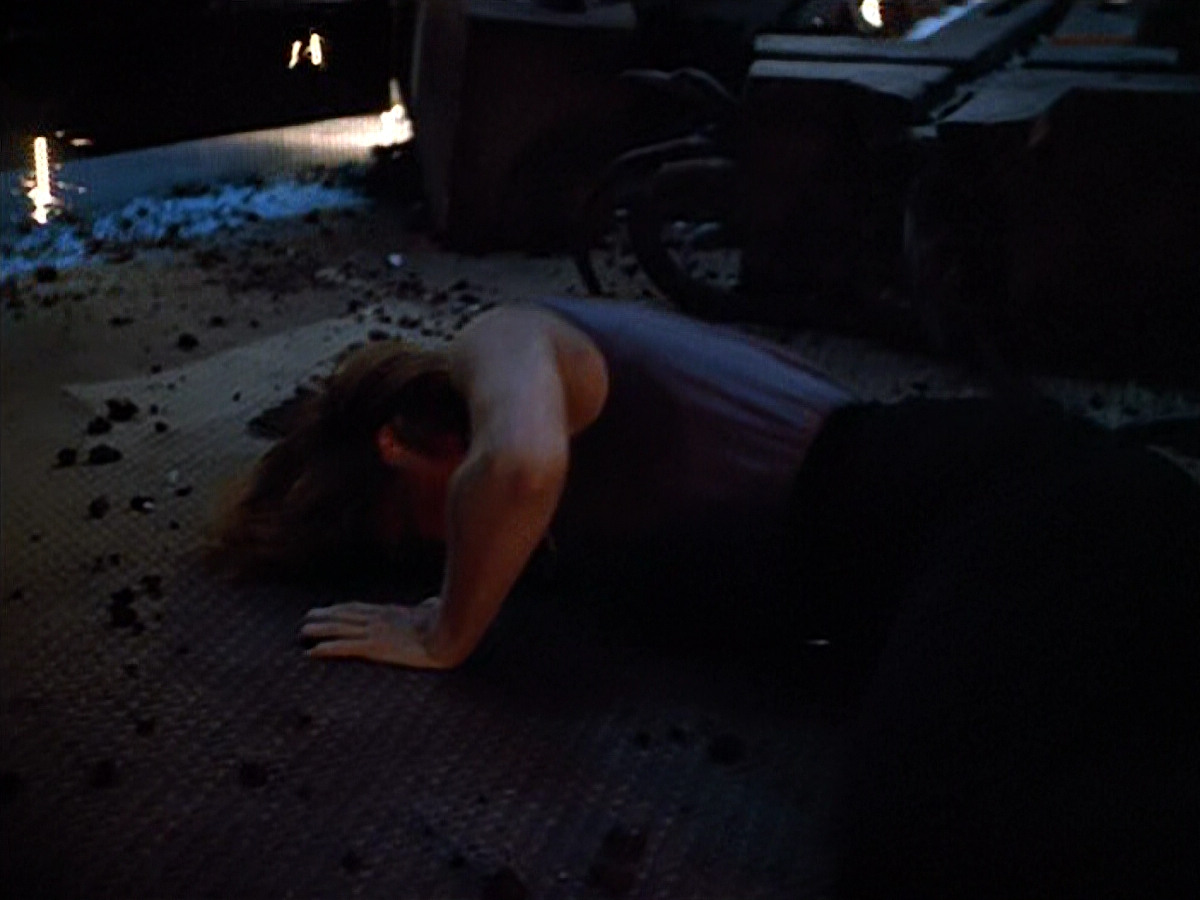 extant_StarTrek_VOY_4x09-YearOfHellPart2_03525.jpg