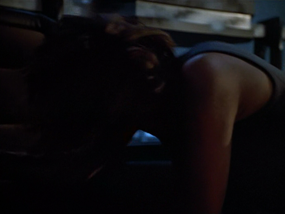 extant_StarTrek_VOY_4x09-YearOfHellPart2_03535.jpg