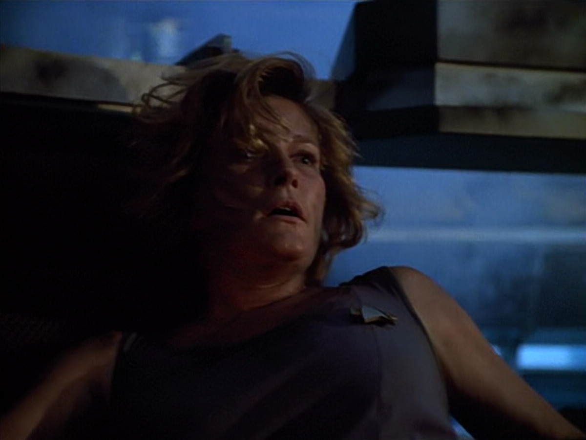extant_StarTrek_VOY_4x09-YearOfHellPart2_03541.jpg