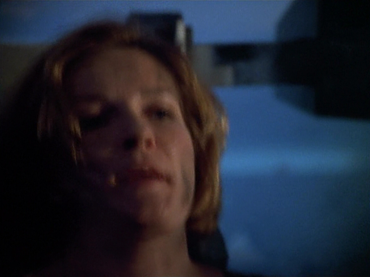 extant_StarTrek_VOY_4x09-YearOfHellPart2_03592.jpg