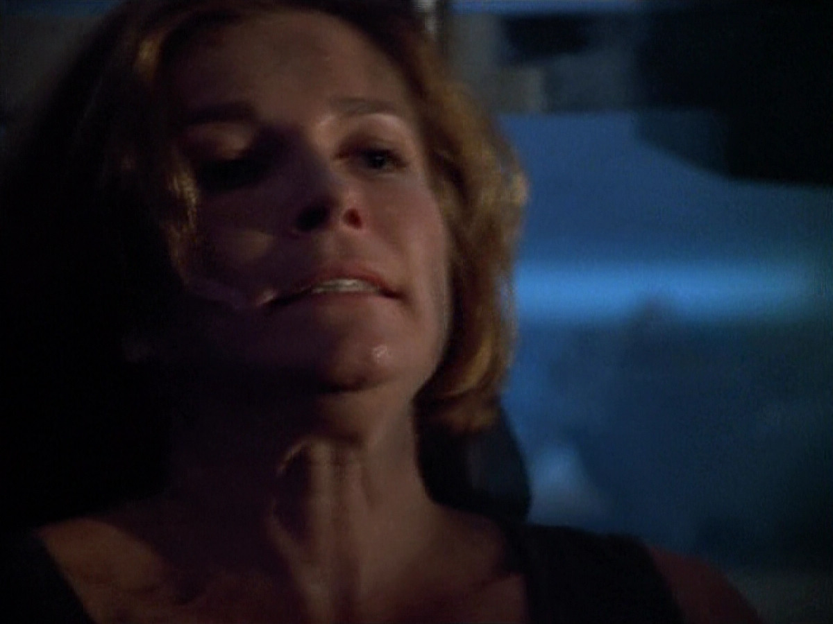 extant_StarTrek_VOY_4x09-YearOfHellPart2_03594.jpg