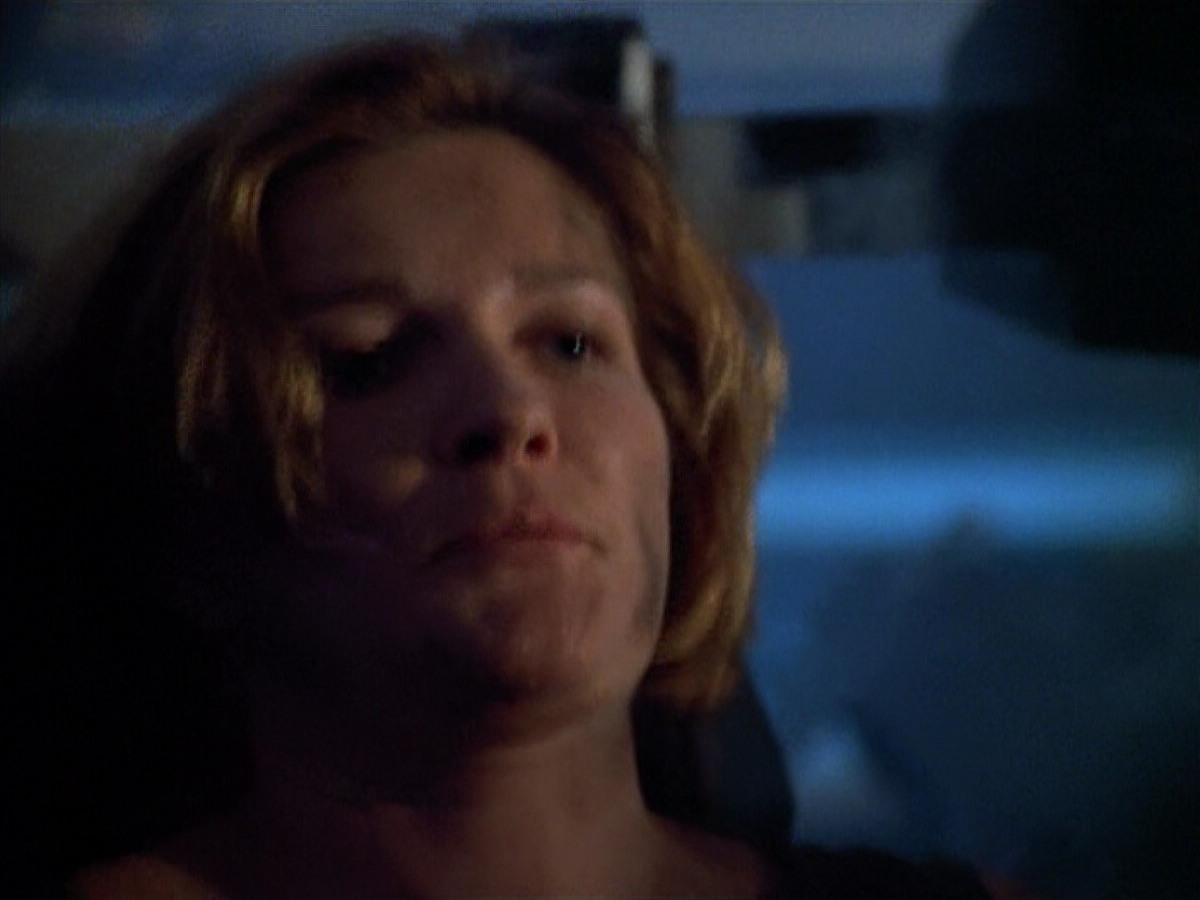 extant_StarTrek_VOY_4x09-YearOfHellPart2_03595.jpg