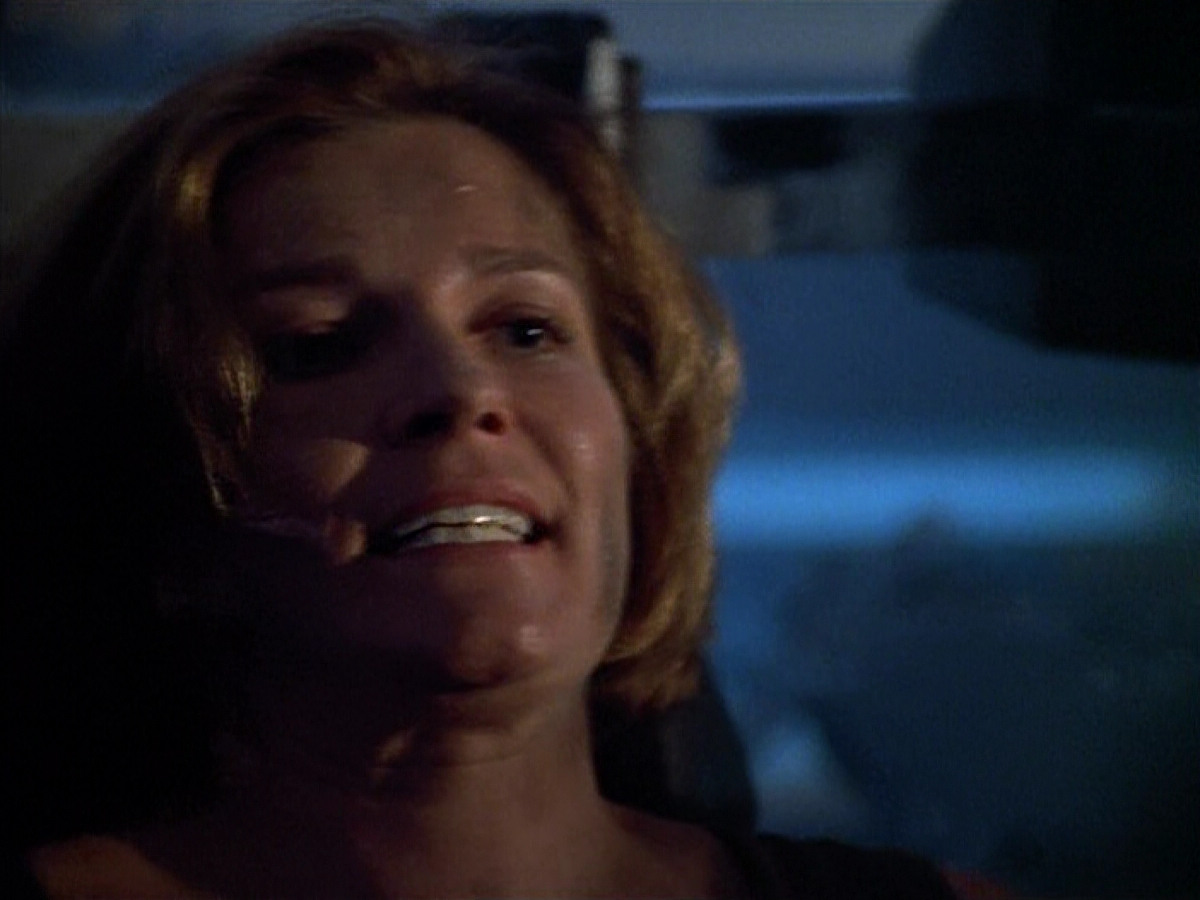extant_StarTrek_VOY_4x09-YearOfHellPart2_03596.jpg