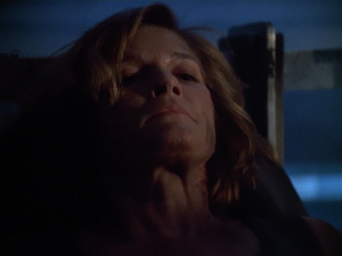 extant_StarTrek_VOY_4x09-YearOfHellPart2_03609.jpg
