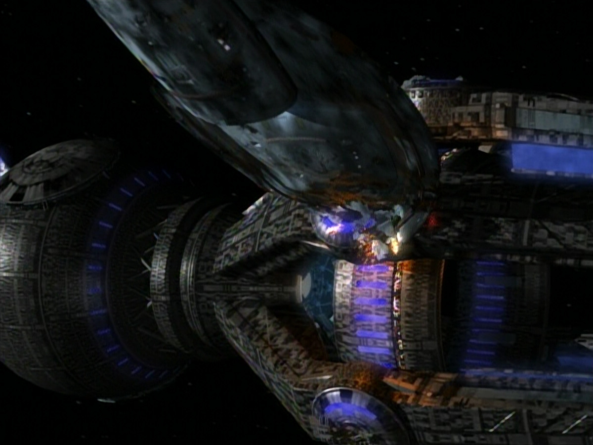 extant_StarTrek_VOY_4x09-YearOfHellPart2_03612.jpg
