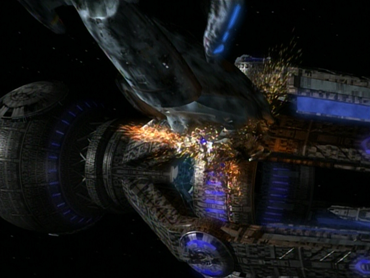 extant_StarTrek_VOY_4x09-YearOfHellPart2_03613.jpg