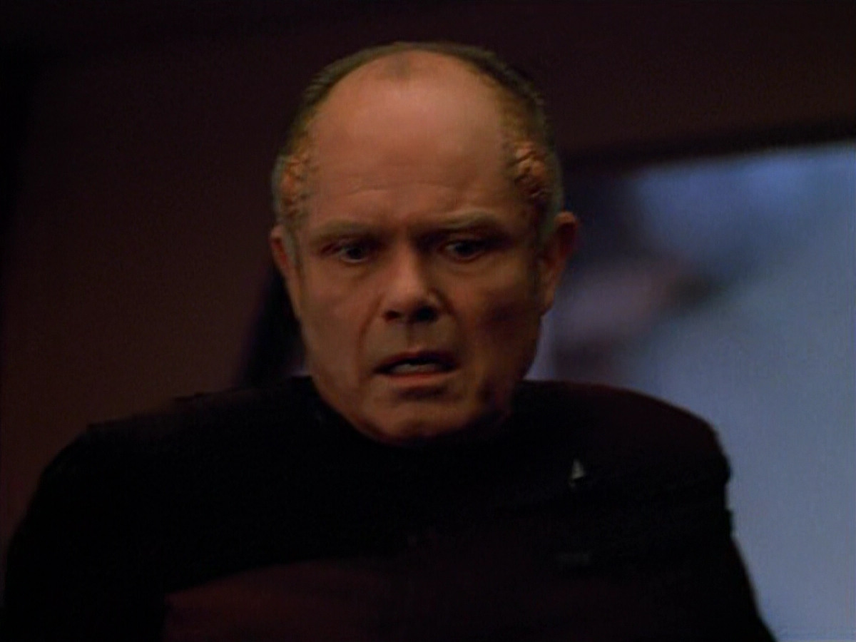 extant_StarTrek_VOY_4x09-YearOfHellPart2_03661.jpg