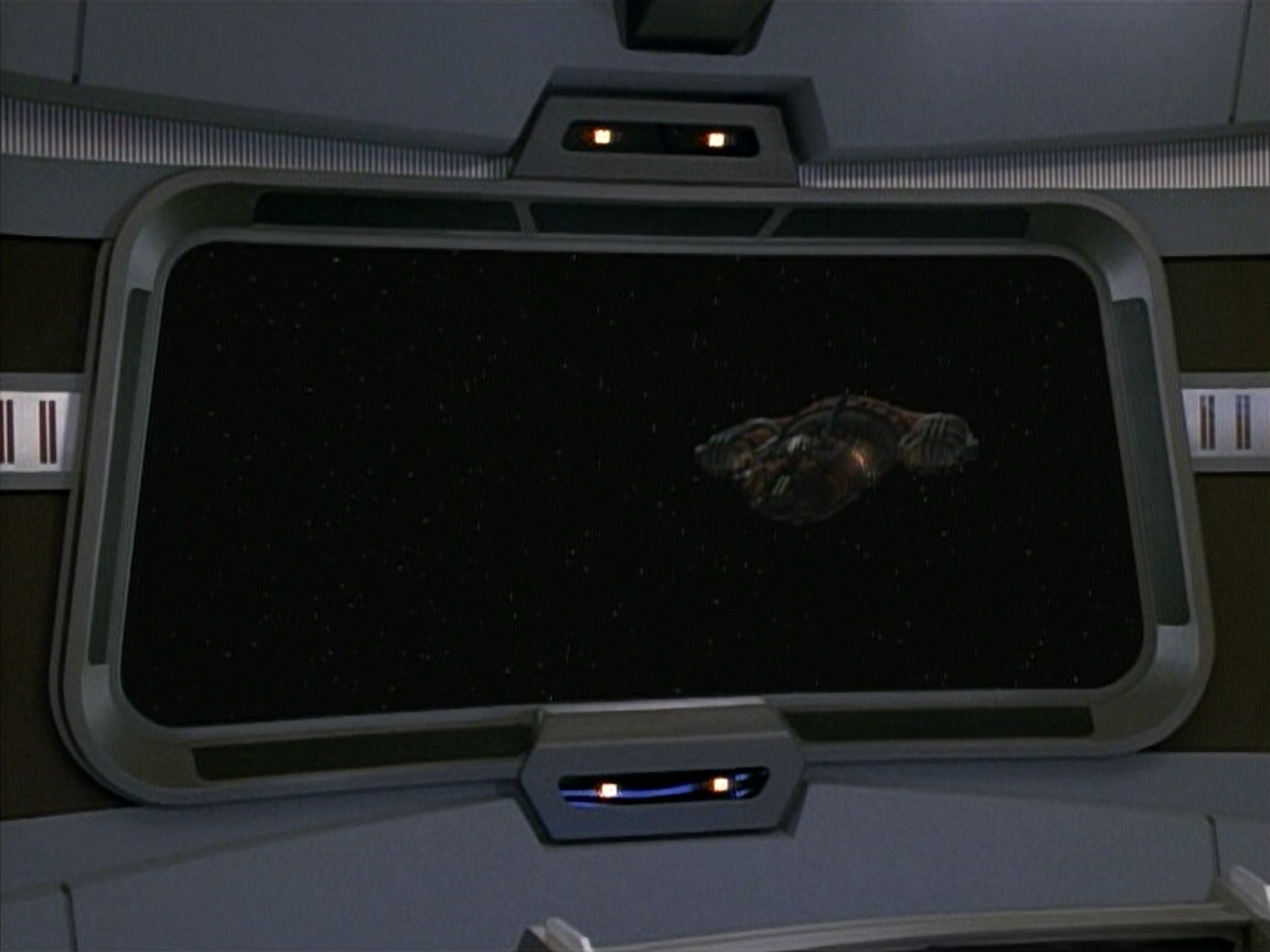 extant_StarTrek_VOY_4x09-YearOfHellPart2_03707.jpg