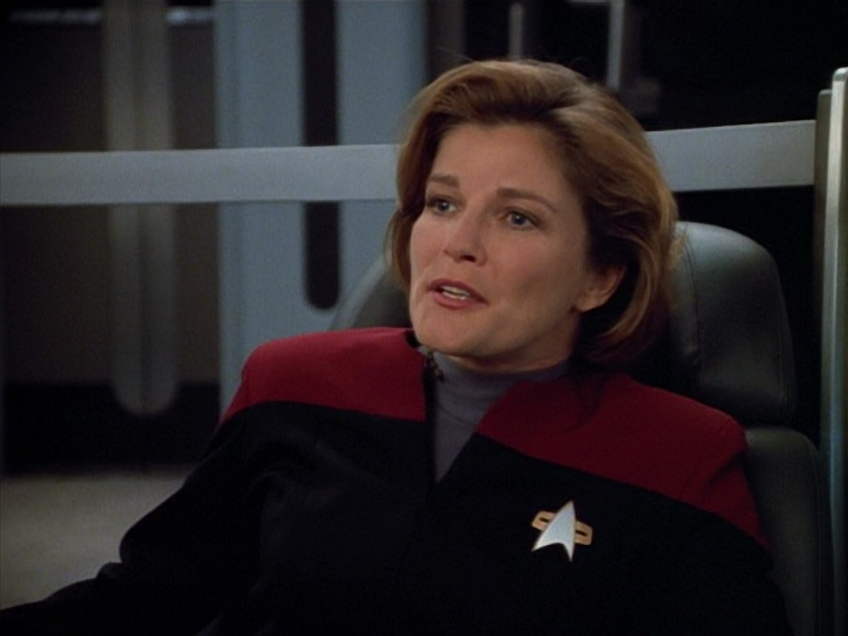 extant_StarTrek_VOY_4x09-YearOfHellPart2_03721.jpg