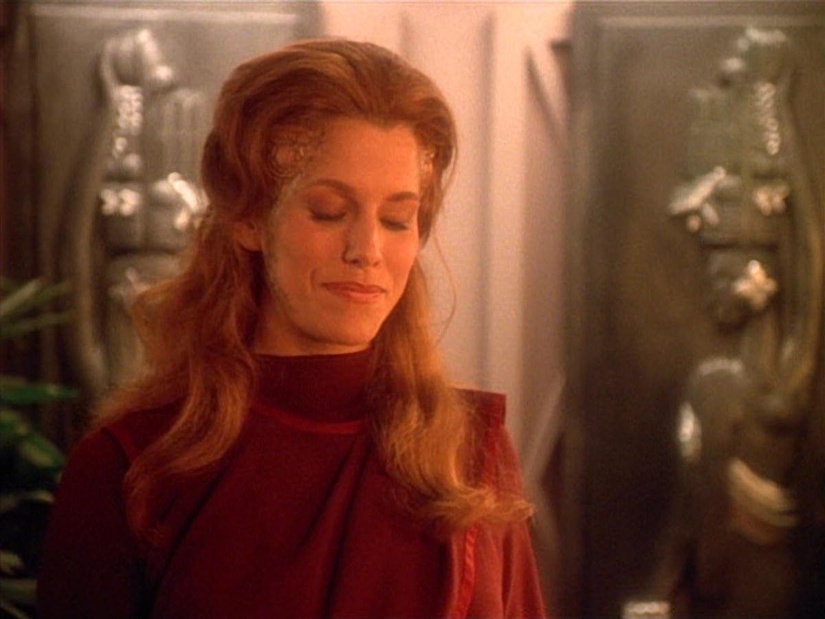 extant_StarTrek_VOY_4x09-YearOfHellPart2_03778.jpg