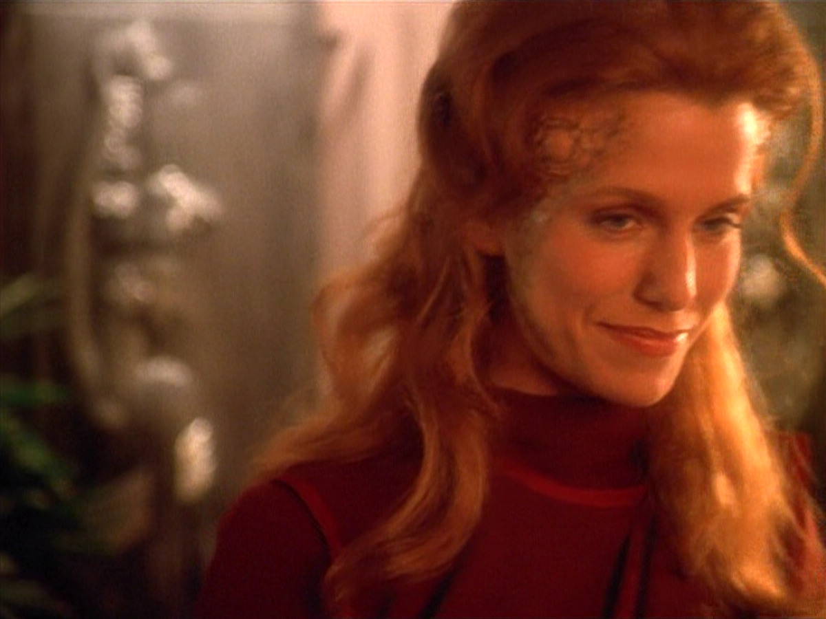 extant_StarTrek_VOY_4x09-YearOfHellPart2_03781.jpg