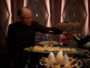 extant_StarTrek_VOY_4x09-YearOfHellPart2_00635.jpg