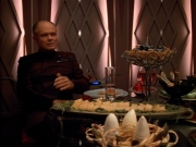extant_StarTrek_VOY_4x09-YearOfHellPart2_00643.jpg