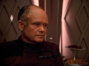 extant_StarTrek_VOY_4x09-YearOfHellPart2_00651.jpg