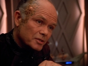 extant_StarTrek_VOY_4x09-YearOfHellPart2_00890.jpg