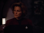 extant_StarTrek_VOY_4x09-YearOfHellPart2_00966.jpg