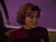 extant_StarTrek_VOY_4x09-YearOfHellPart2_01035.jpg